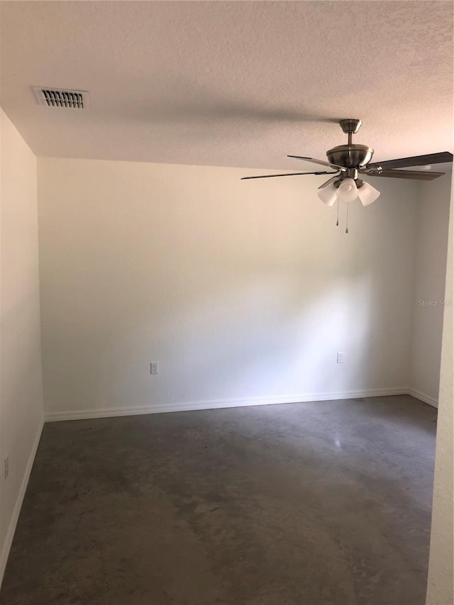 120 Highland Ave, Auburndale, FL 33823 - spare room with a ceiling fan and baseboards