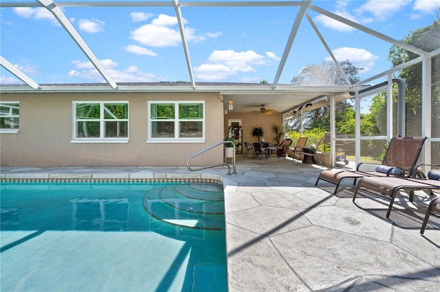 874 Acadia Rd, Venice, FL 34293 - swimming pool featuring a ceiling fan, a lanai, and a patio