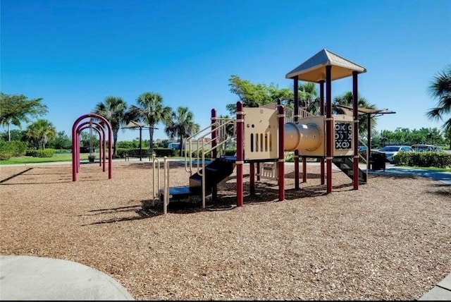 20080 Ragazza Cir Unit 102, Venice, FL 34293 - view of community jungle gym