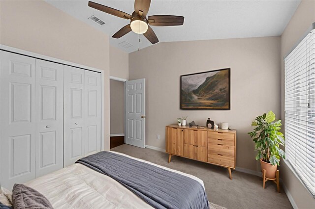 2534 Double Tree Pl, Oviedo, FL 32766 - carpeted bedroom featuring vaulted ceiling, a closet, and ceiling fan