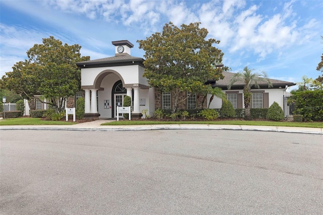 2534 Double Tree Pl, Oviedo, FL 32766 - view of front facade featuring stucco siding