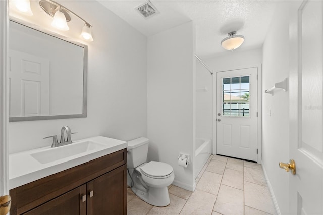 11341 Autumn Wind Loop, Clermont, FL 34711 - full bathroom with vanity and washtub / shower combination