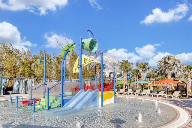 927 Paradise Dr, Davenport, FL 33897 - view of community jungle gym