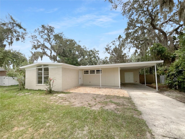 425 S Riverhills Dr, Temple Terrace, FL 33617 - photo 1