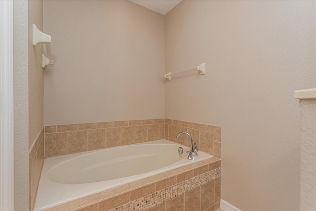 5072 Cypress Branch Pt, Oviedo, FL 32765 - full bath featuring a bath