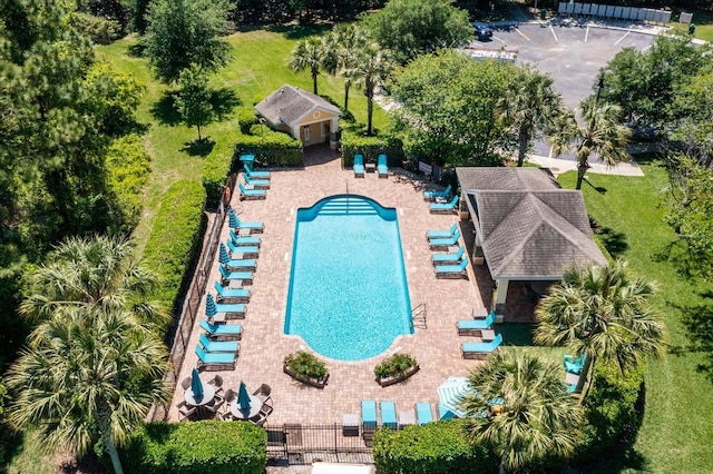 5072 Cypress Branch Pt, Oviedo, FL 32765 - aerial view of property and surrounding area featuring a pool area