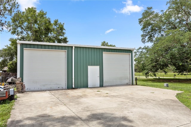 19402 E 5th St, Umatilla, FL 32784 - view of detached garage