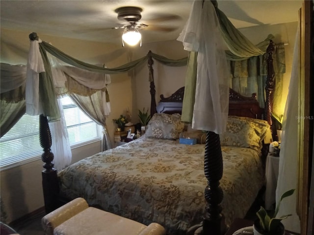 1624 Grand St, Orlando, FL 32805 - bedroom with ceiling fan