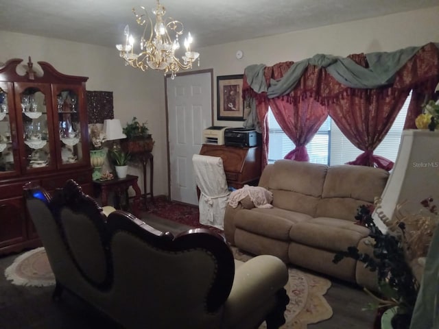 1624 Grand St, Orlando, FL 32805 - living area featuring a chandelier