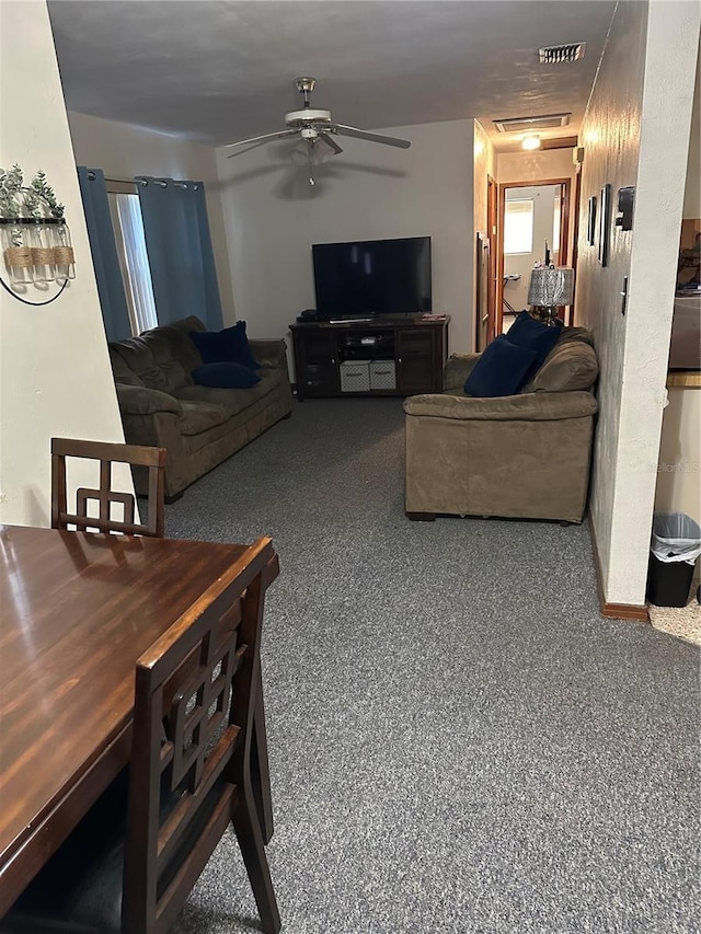 511 Pilaklakaha Ave, Auburndale, FL 33823 - living room with a ceiling fan