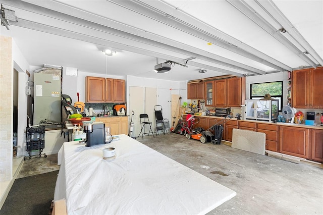 7905 Chad Ct, Orlando, FL 32835 - garage with a garage door opener