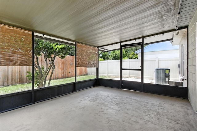 669 Whitetail Loop, Apopka, FL 32703 - view of unfurnished sunroom