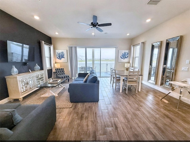 8121 Surf St, Kissimmee, FL 34747 - photo 4