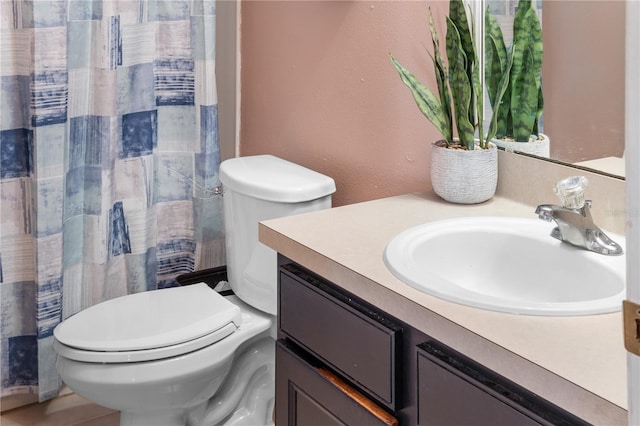 4027 Pemberly Pines Cir, Saint Cloud, FL 34769 - full bathroom featuring vanity, a shower with shower curtain, and a textured wall