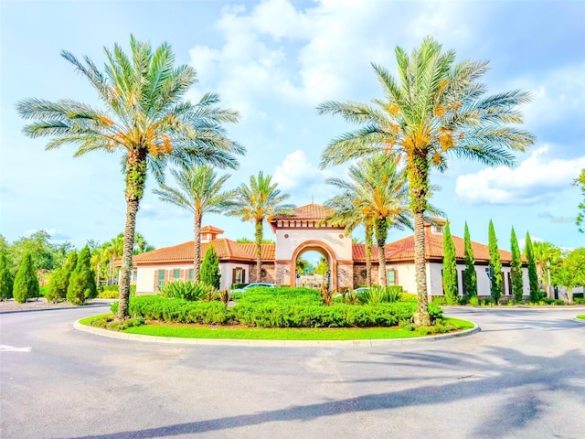 1047 Oak Bluff Dr, Davenport, FL 33837 - view of community sign