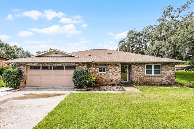 5614 E Harbor Dr, Fruitland Park, FL 34731 - photo 2