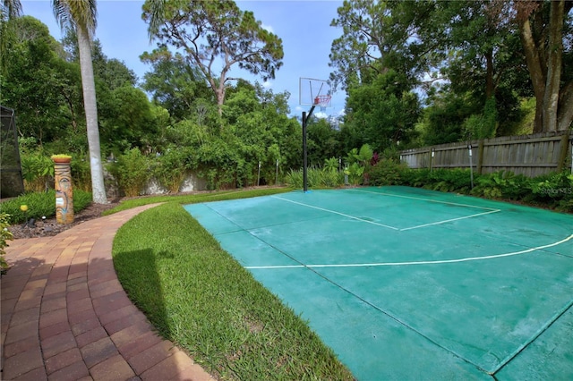 1624 Bear Crossing Cir, Apopka, FL 32703 - view of basketball court with basketball court and view of scattered trees