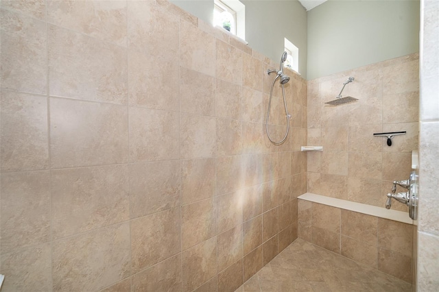 9379 Royal Estates Blvd, Orlando, FL 32836 - full bathroom featuring tiled shower