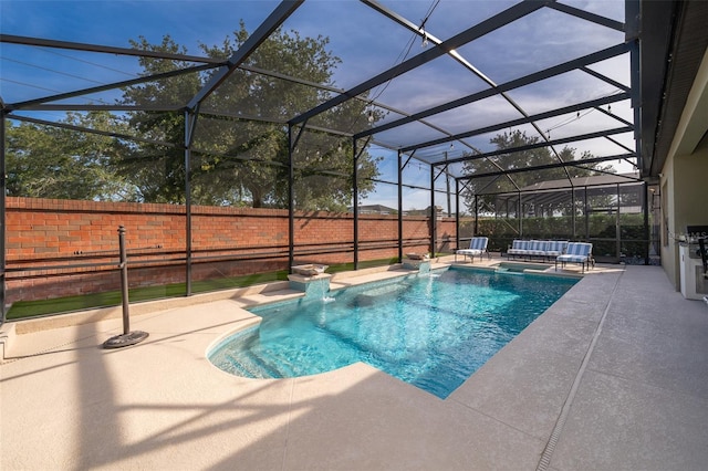 9379 Royal Estates Blvd, Orlando, FL 32836 - view of pool with a patio area, a lanai, a fenced backyard, and an outdoor hangout area