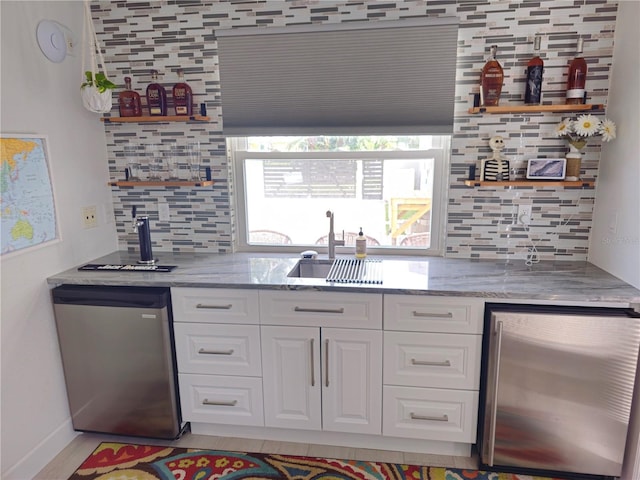 142 Reef Rd, South Daytona, FL 32119 - indoor bar with dishwasher, refrigerator, and backsplash