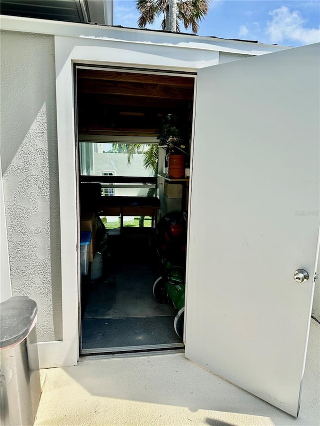 142 Reef Rd, South Daytona, FL 32119 - entrance to property featuring stucco siding