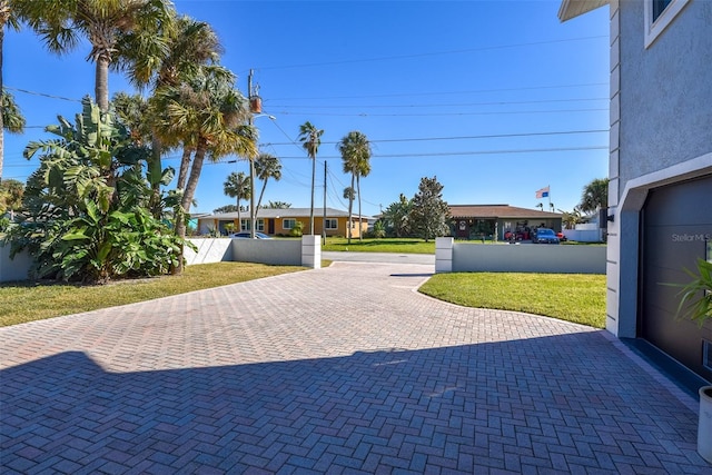 142 Reef Rd, South Daytona, FL 32119 - view of decorative driveway