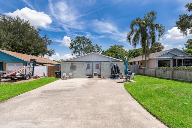 2421 Shannon Rd, Orlando, FL 32806 - photo 1