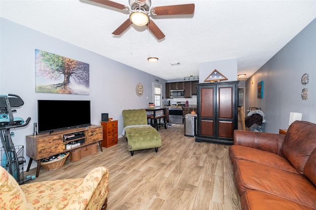 2421 Shannon Rd, Orlando, FL 32806 - photo 15