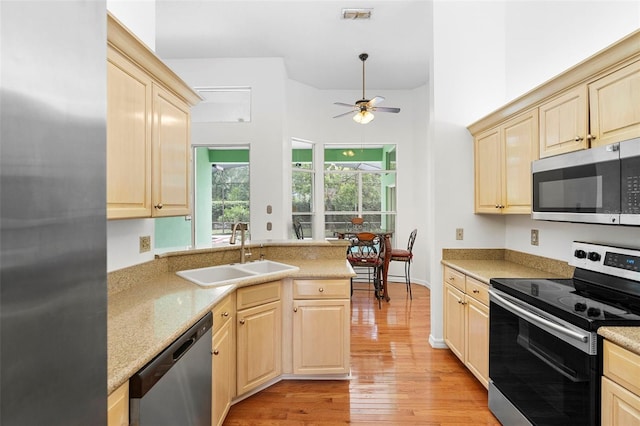 8525 Buckley Ct, Orlando, FL 32817 - photo 12