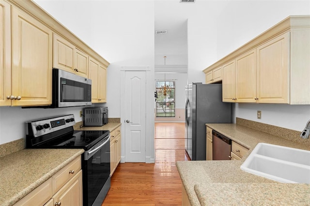 8525 Buckley Ct, Orlando, FL 32817 - photo 13