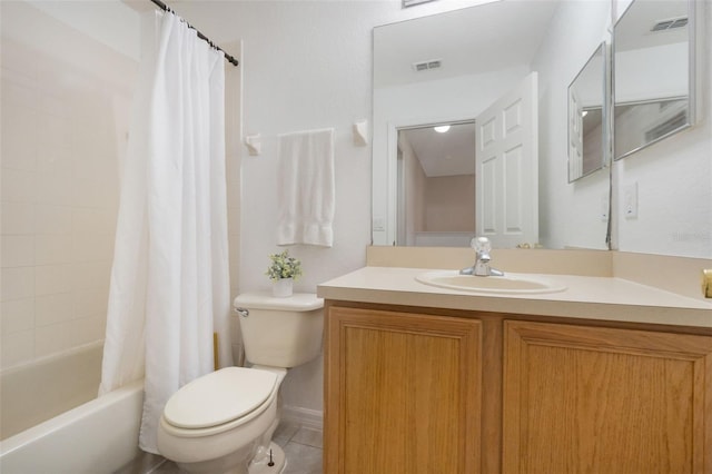 4224 Calabria Ave, Davenport, FL 33897 - bathroom with vanity, shower / tub combo, and tile patterned flooring