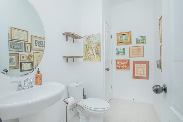 786 Steerview St, Saint Cloud, FL 34771 - bathroom with a sink and tile patterned flooring