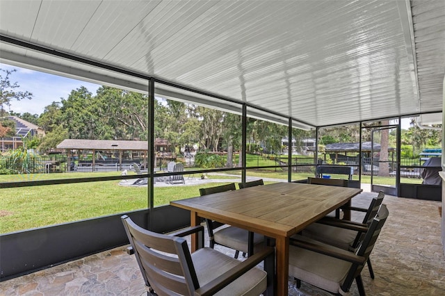 11815 Lake Susan, Clermont, FL 34711 - sunroom featuring outdoor dining area