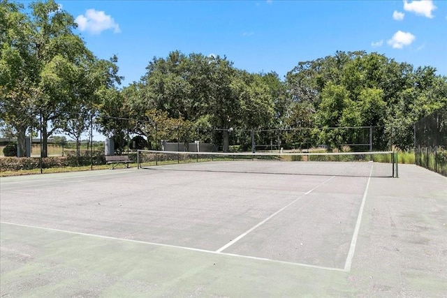 523 Lake Davenport Cir, Davenport, FL 33837 - view of tennis court