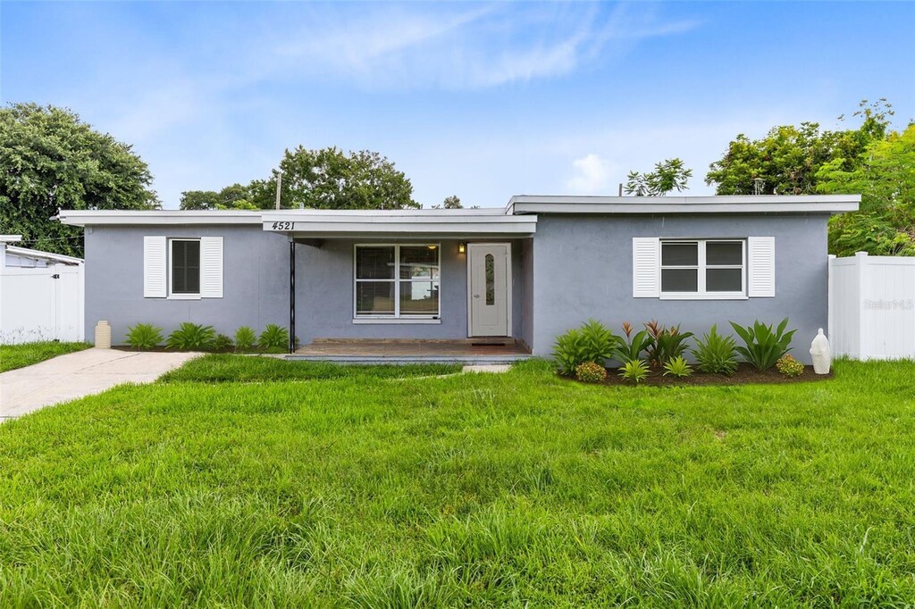 4521 Lawne Ct, Orlando, FL 32808 - photo 1