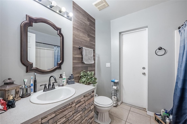 4045 Simkins Ave, North Port, FL 34286 - full bathroom featuring tile patterned floors and vanity
