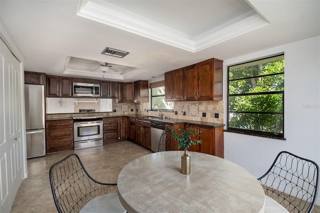 2504 Hibiscus Dr W, Belleair Beach, FL 33786 - photo 11