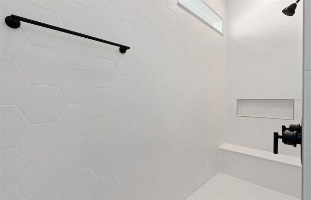8267 Fenton St, Orlando, FL 32836 - full bath featuring a tile shower