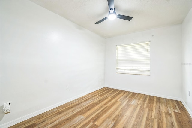 201 E 7th St, Chuluota, FL 32766 - unfurnished room featuring light wood-style flooring and a ceiling fan