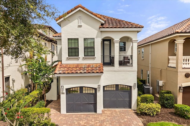 915 Golden Bear Dr, Reunion, FL 34747 - photo 2