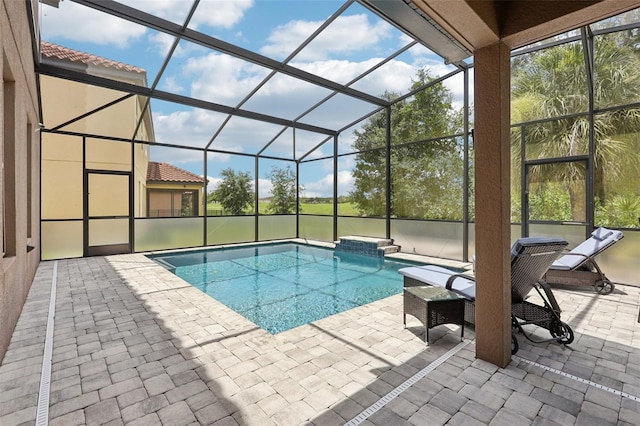 1833 Benoit Ter, Davenport, FL 33837 - swimming pool with a patio and glass enclosure
