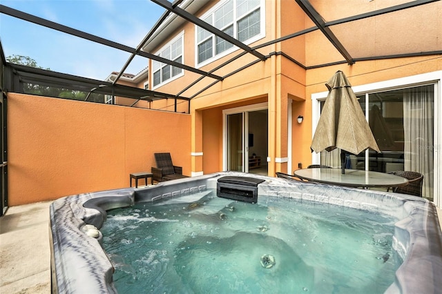 2617 Bugatti Ct, Kissimmee, FL 34746 - view of pool featuring a hot tub and a lanai