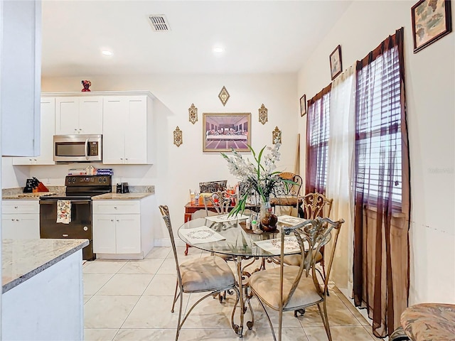 2218 W Gore St, Orlando, FL 32805 - dining area featuring recessed lighting