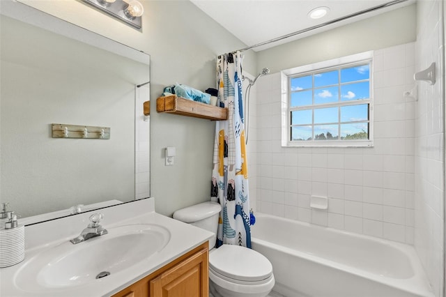 4323 Kezar Ct, Belle Isle, FL 32812 - full bath featuring vanity and shower / bathtub combination with curtain
