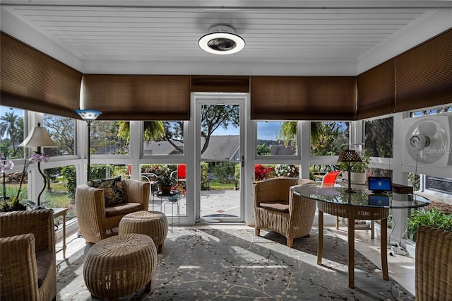 1339 Villa Ln Unit 50, Apopka, FL 32712 - sunroom featuring healthy amount of natural light and outdoor dining space