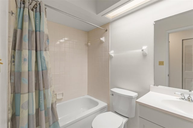 17 Rosewood Dr, Davenport, FL 33837 - bathroom with shower / bathtub combination with curtain and vanity