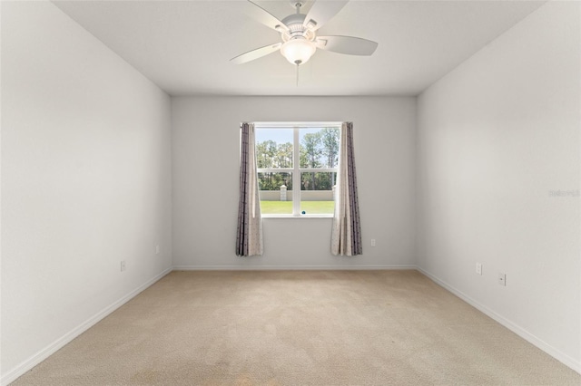 1218 Vienna Square Dr, Winter Haven, FL 33884 - empty room with light colored carpet and a ceiling fan