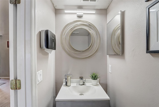 569 Yearling Cove Loop, Apopka, FL 32703 - bathroom featuring vanity