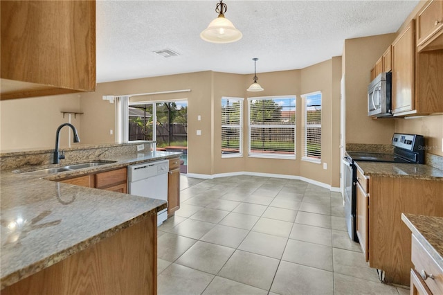 681 Eagle Pointe S, Kissimmee, FL 34746 - photo 10