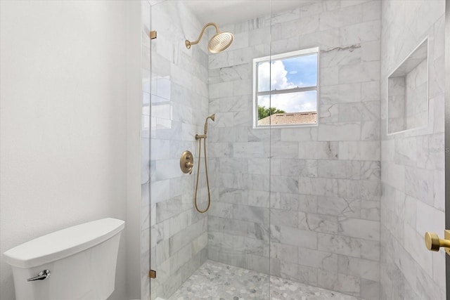 619 Largovista Dr, Oakland, FL 34787 - bathroom with a tile shower
